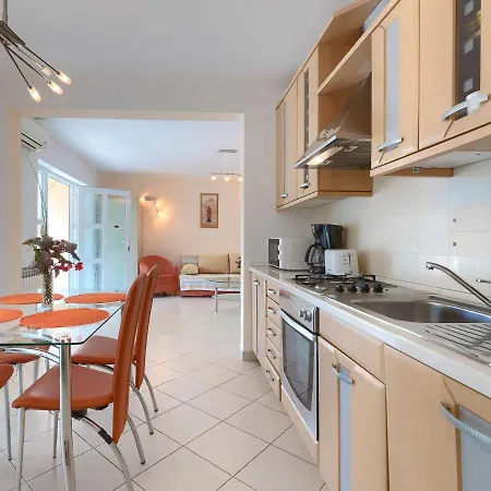 Apartment Macini-1 By Interhome