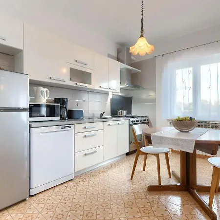 Macini-1 By Interhome Žminj