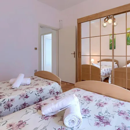 Macini-1 By Interhome Apartamento *