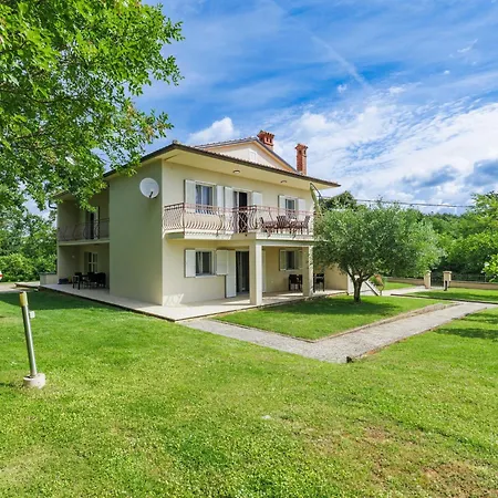 Macini-1 By Interhome